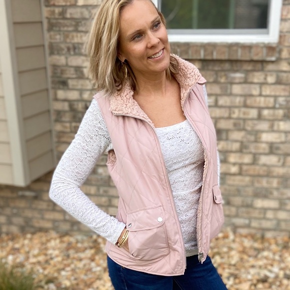 New Adventures Reversible Vest - Picture 3 of 8